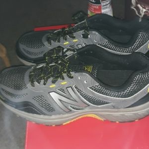 New Balance Tennis Shoes